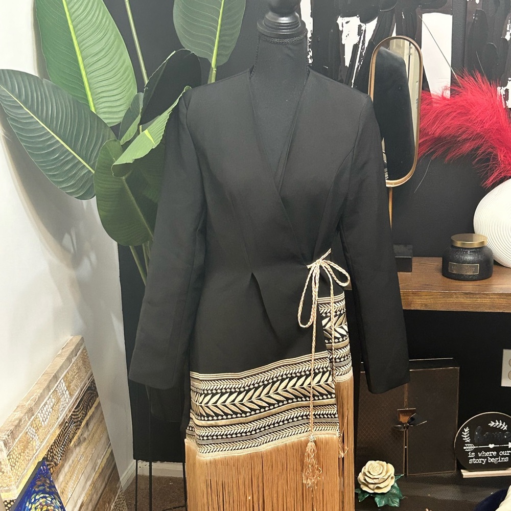 Gorgeous long fringe blazer